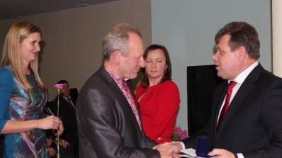 АТ «Вінницяобленерго» – особистий кабінет, передати покази лічильника, кол-центр 0 (800) 30-95-95 Енергетики Вінниччини зустріли професійне свято вагомими показниками в роботі _5