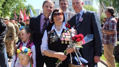 АТ «Вінницяобленерго» – особистий кабінет, передати покази лічильника, кол-центр 0 (800) 30-95-95 Андрій Поліщук взяв участь у заходах до 70-річчя Великої Перемоги_1