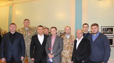 АТ «Вінницяобленерго» – особистий кабінет, передати покази лічильника, кол-центр 0 (800) 30-95-95 Андрій Поліщук взяв участь у заходах, присвячених Дню захисників Донецького летовища _20