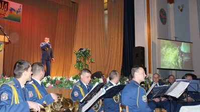 АТ «Вінницяобленерго» – особистий кабінет, передати покази лічильника, кол-центр 0 (800) 30-95-95 Андрій Поліщук взяв участь у заходах, присвячених Дню захисників Донецького летовища _8