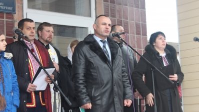 АТ «Вінницяобленерго» – особистий кабінет, передати покази лічильника, кол-центр 0 (800) 30-95-95 Пам'ятник Героям Небесної Сотні у Літині_15