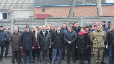 АТ «Вінницяобленерго» – особистий кабінет, передати покази лічильника, кол-центр 0 (800) 30-95-95 Пам'ятник Героям Небесної Сотні у Літині_1