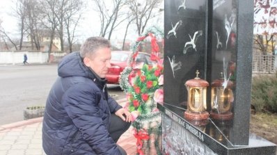 АТ «Вінницяобленерго» – особистий кабінет, передати покази лічильника, кол-центр 0 (800) 30-95-95 Кращий пам'ятник Небесній Сотні — наші справи та Незалежна Україна_9