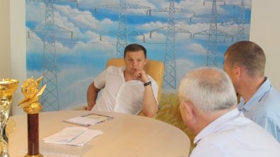 АТ «Вінницяобленерго» – особистий кабінет, передати покази лічильника, кол-центр 0 (800) 30-95-95 Андрій Поліщук зустрівся з нашими спортсменами-переможцями_4