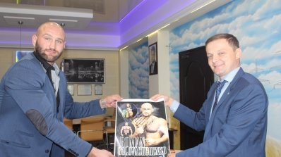 АТ «Вінницяобленерго» – особистий кабінет, передати покази лічильника, кол-центр 0 (800) 30-95-95 Андрій Поліщук: “Спортсменам завжди раді”_1