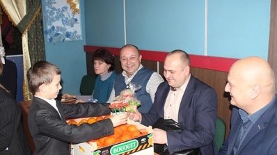 АТ «Вінницяобленерго» – особистий кабінет, передати покази лічильника, кол-центр 0 (800) 30-95-95 Подарували дітям радість_10