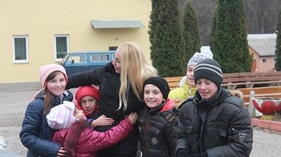 АТ «Вінницяобленерго» – особистий кабінет, передати покази лічильника, кол-центр 0 (800) 30-95-95 Подарували дітям радість_36