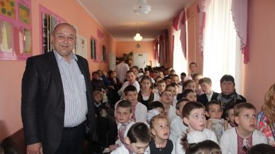 АТ «Вінницяобленерго» – особистий кабінет, передати покази лічильника, кол-центр 0 (800) 30-95-95 До дітей – з подарунками!_11