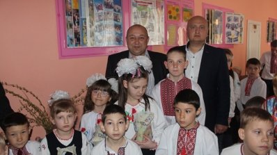 АТ «Вінницяобленерго» – особистий кабінет, передати покази лічильника, кол-центр 0 (800) 30-95-95 До дітей – з подарунками!_12