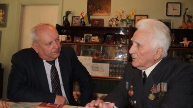 АТ «Вінницяобленерго» – особистий кабінет, передати покази лічильника, кол-центр 0 (800) 30-95-95 Напередодні свята - в гості до ветеранів_5