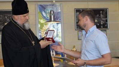 АТ «Вінницяобленерго» – особистий кабінет, передати покази лічильника, кол-центр 0 (800) 30-95-95 Андрія Поліщука нагороджено орденом Святого Миколи Чудотворця_2