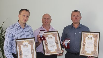 АТ «Вінницяобленерго» – особистий кабінет, передати покази лічильника, кол-центр 0 (800) 30-95-95 Наших колег нагороджено за доброчинні справи _5