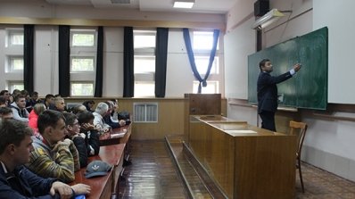 АТ «Вінницяобленерго» – особистий кабінет, передати покази лічильника, кол-центр 0 (800) 30-95-95 Андрій Поліщук відвідав рідну альма–матер_6