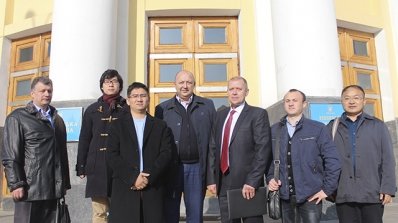 АТ «Вінницяобленерго» – особистий кабінет, передати покази лічильника, кол-центр 0 (800) 30-95-95 Зустріч енергетиків із делегацією з Китаю_11