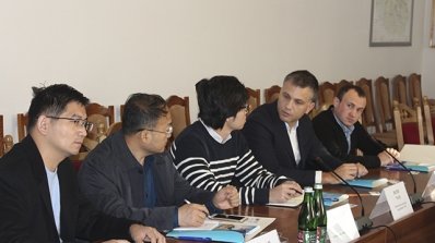 АТ «Вінницяобленерго» – особистий кабінет, передати покази лічильника, кол-центр 0 (800) 30-95-95 Зустріч енергетиків із делегацією з Китаю_4
