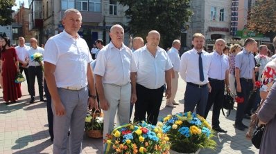 АТ «Вінницяобленерго» – особистий кабінет, передати покази лічильника, кол-центр 0 (800) 30-95-95 Енергетики взяли участь в урочистостях з нагоди державних свят_9