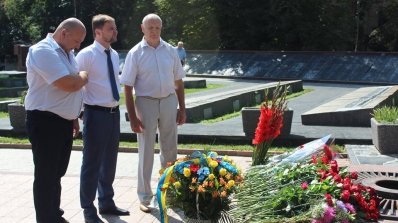 АТ «Вінницяобленерго» – особистий кабінет, передати покази лічильника, кол-центр 0 (800) 30-95-95 Енергетики взяли участь в урочистостях з нагоди державних свят_11