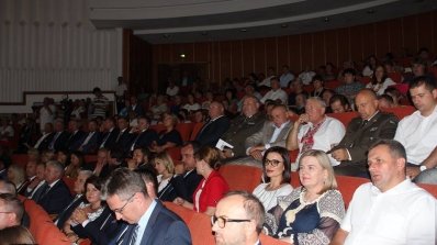 АТ «Вінницяобленерго» – особистий кабінет, передати покази лічильника, кол-центр 0 (800) 30-95-95 Андрій Поліщук отримав сьогодні нагороду від Президента України_3