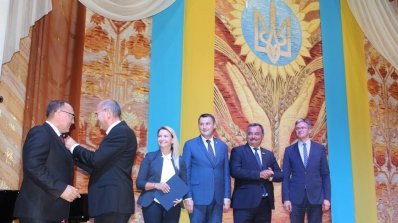 АТ «Вінницяобленерго» – особистий кабінет, передати покази лічильника, кол-центр 0 (800) 30-95-95 Андрій Поліщук отримав сьогодні нагороду від Президента України_5