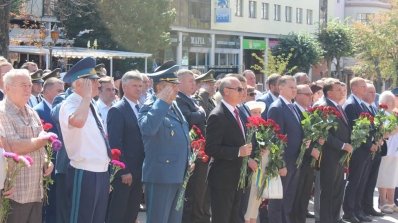 АТ «Вінницяобленерго» – особистий кабінет, передати покази лічильника, кол-центр 0 (800) 30-95-95 Енергетики взяли участь в урочистостях з нагоди державних свят_8
