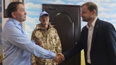АТ «Вінницяобленерго» – особистий кабінет, передати покази лічильника, кол-центр 0 (800) 30-95-95 Андрій Поліщук зустрівся з волонтерами_7