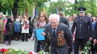 АТ «Вінницяобленерго» – особистий кабінет, передати покази лічильника, кол-центр 0 (800) 30-95-95 9 травня - День вічної пам’яті..._9