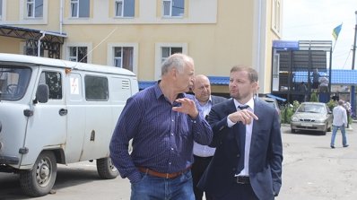 АТ «Вінницяобленерго» – особистий кабінет, передати покази лічильника, кол-центр 0 (800) 30-95-95 Робоча зустріч з трудовим колективом Вінницьких ЕМ_9