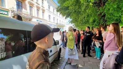 АТ «Вінницяобленерго» – особистий кабінет, передати покази лічильника, кол-центр 0 (800) 30-95-95 Про поїздку вихідного дня._3