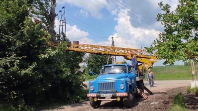 АТ «Вінницяобленерго» – особистий кабінет, передати покази лічильника, кол-центр 0 (800) 30-95-95 Розчистка трас повітряних ліній – це необхідність. _2