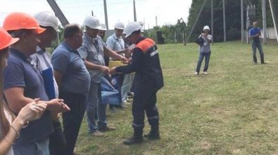 АТ «Вінницяобленерго» – особистий кабінет, передати покази лічильника, кол-центр 0 (800) 30-95-95 Про зональні змагання бригад електромонтерів розподільчих мереж._29