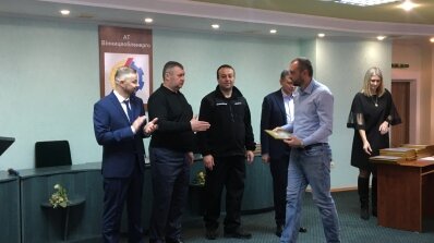АТ «Вінницяобленерго» – особистий кабінет, передати покази лічильника, кол-центр 0 (800) 30-95-95 У ДЕНЬ ПРОФЕСІЙНОГО СВЯТА РОБОТА ЕНЕРГЕТИКІВ НЕ ПРИПИНЯЄТЬСЯ._6