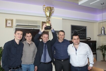 АТ «Вінницяобленерго» – особистий кабінет, передати покази лічильника, кол-центр 0 (800) 30-95-95 Андрій Поліщук привітав футболістів “Енергетика” з перемогою_0