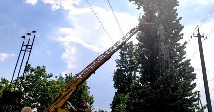 АТ «Вінницяобленерго» – особистий кабінет, передати покази лічильника, кол-центр 0 (800) 30-95-95 Розчистка трас повітряних ліній – це необхідність. _0